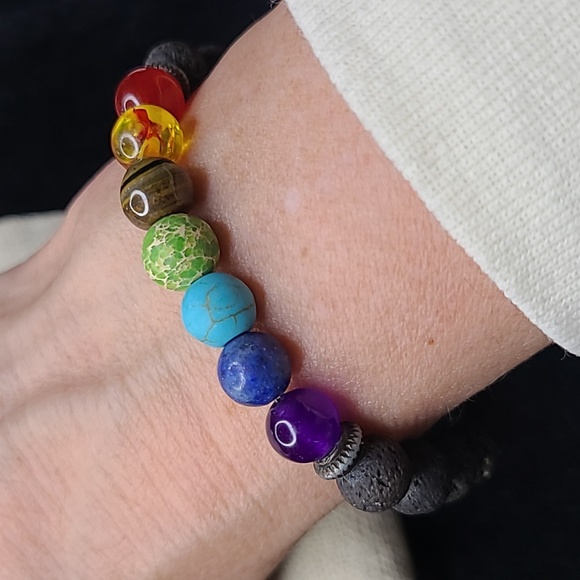 Chakra Stretch Bracelet Rainbow Crystal Semiprecious Gemstones Black Lava Rock - Picture 5 of 5